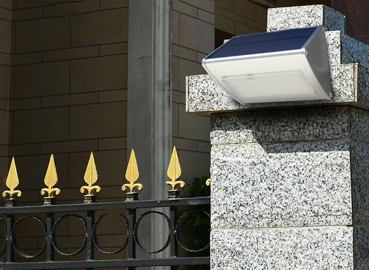 HomeVolt Solar Motion Light